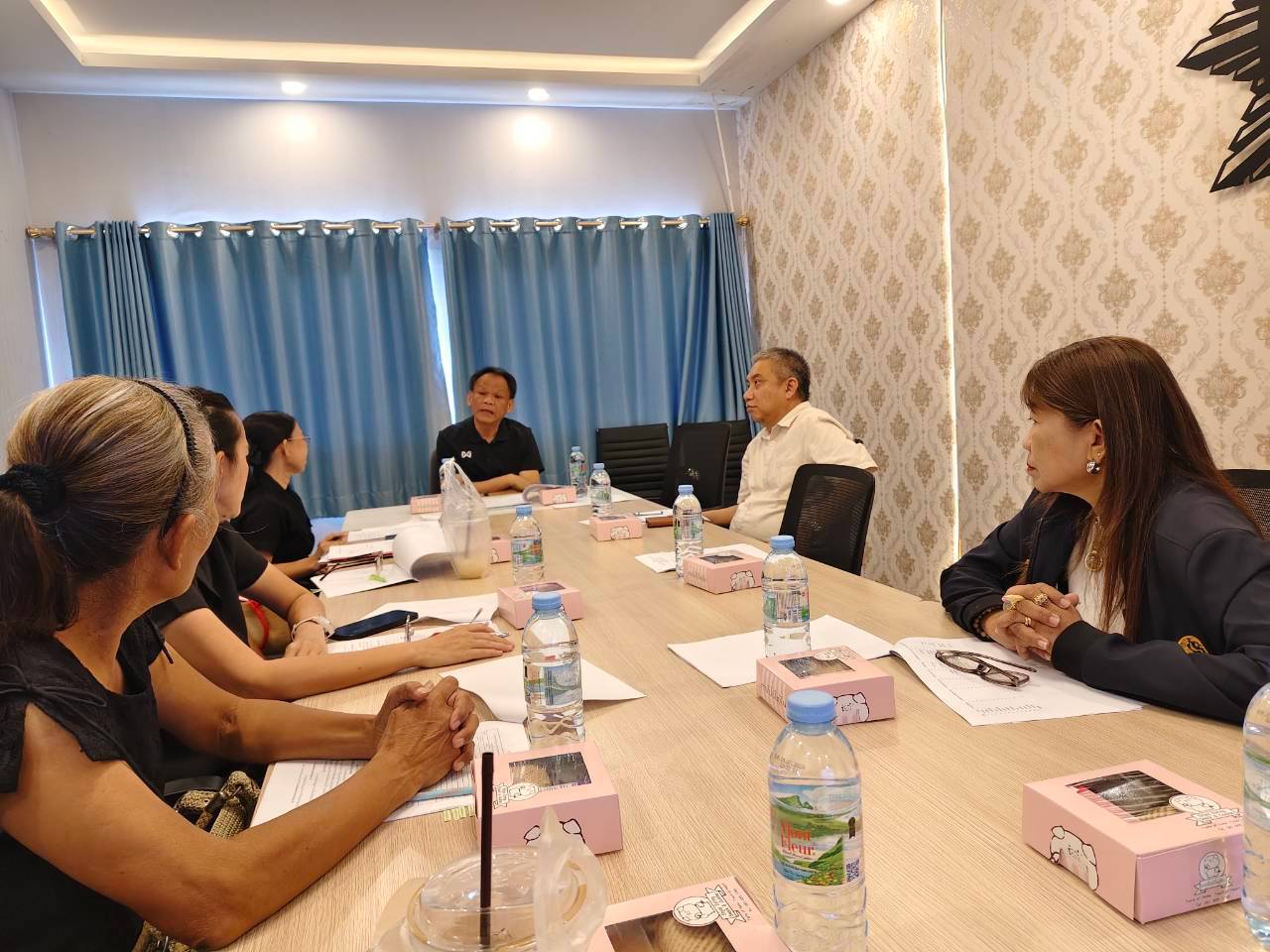 พช.เมืองสมุทรปราการ ดำเนินการจัดประชุมคณะอนุกรรมการกลั่นกรองและติดตามการดำเนินงานกองทุนพัฒนาบทบาทสตรีอำเภอเมืองสมุทรปราการ ครั้งที่ 5/2569